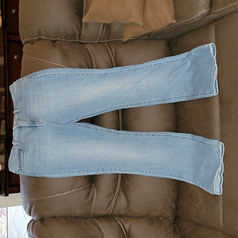 Levi's 315 Shaping Bootcut Jeans